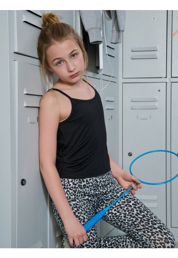 Sinsay - Gładki top basic - czarny. Kolor: czarny. Wzór: gładki