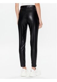 DKNY Spodnie z imitacji skóry P2HKTO61 Czarny Slim Fit. Kolor: czarny. Materiał: skóra