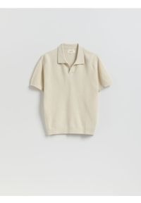Reserved - Koszulka polo z lnem - złamana biel. Typ kołnierza: polo. Materiał: len