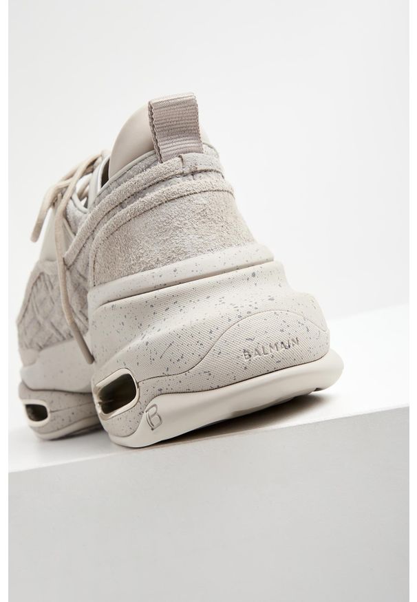 Balmain - Sneakersy męskie B-Bold BALMAIN. Materiał: zamsz, guma, skóra, neopren