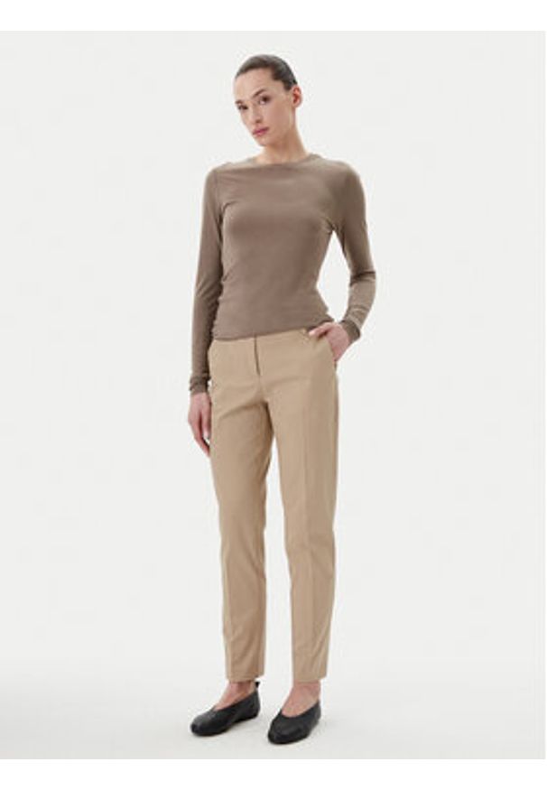 Marc O'Polo Chinosy B01 0341 10059 Brązowy Slim Fit. Kolor: brązowy. Materiał: bawełna