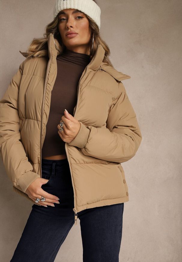 Renee - Ciemnobeżowa Pikowana Kurtka z Odpinanym Kapturem Lucane. Kolor: beżowy
