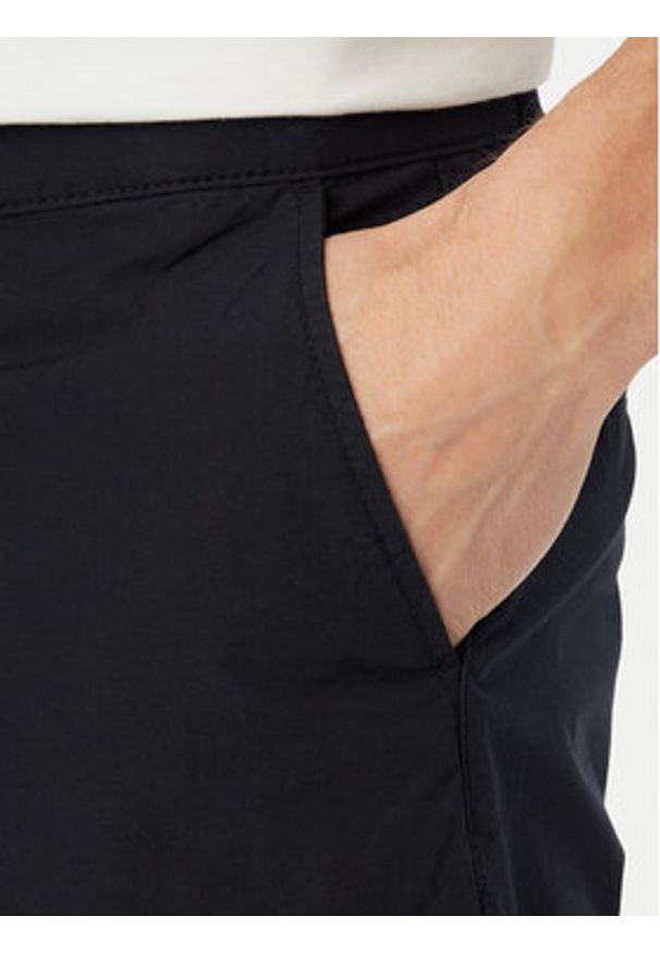 Emporio Armani Szorty sportowe EM000591 AF20428 UB102 Granatowy Regular Fit. Kolor: niebieski. Materiał: bawełna. Styl: sportowy