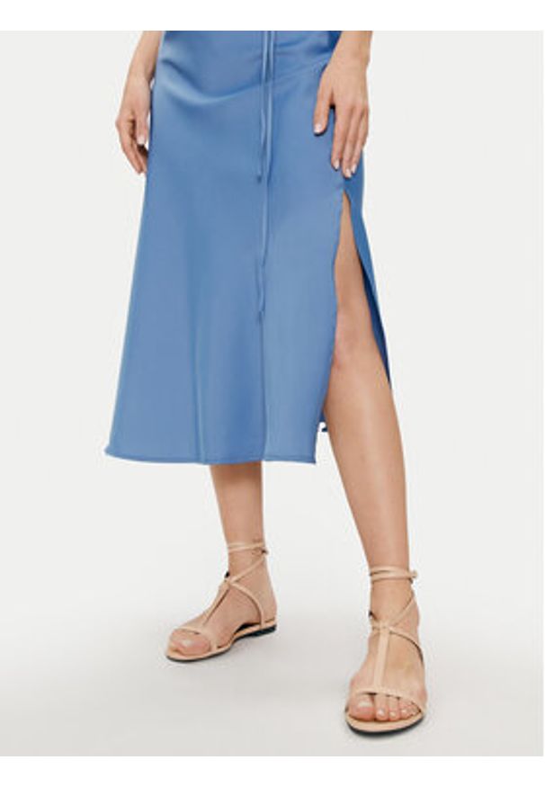 YAS Sukienka codzienna Thea 26028891 Niebieski Regular Fit. Okazja: na co dzień. Kolor: niebieski. Materiał: syntetyk. Typ sukienki: proste. Styl: casual