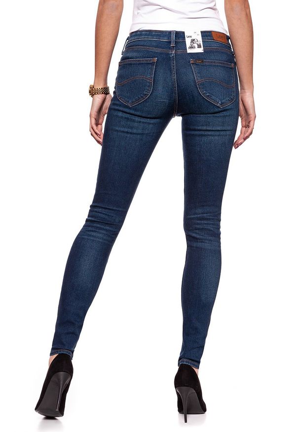 Lee - SPODNIE DAMSKIE LEE SCARLETT MEAN STREAKS L526KIMS 112111699. Wzór: aplikacja