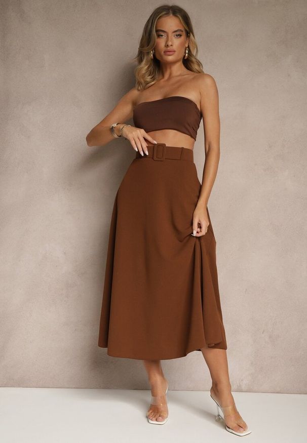 Renee - Brązowa Rozkloszowana Spódnica Maxi z Paskiem i Klamrą Adlirca. Okazja: na co dzień. Kolor: brązowy. Materiał: materiał. Wzór: gładki. Styl: casual