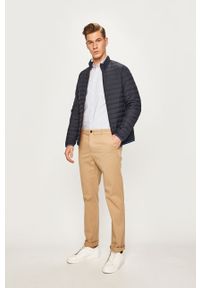 Calvin Klein - Spodnie. Kolor: beżowy. Materiał: tkanina, bawełna, materiał, elastan. Wzór: gładki #3