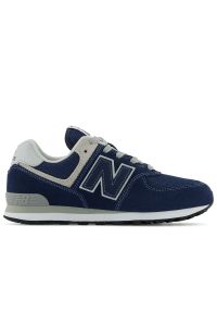 Buty New Balance GC574EVN - granatowe. Okazja: na co dzień. Kolor: niebieski. Materiał: zamsz, materiał, syntetyk, guma. Szerokość cholewki: normalna. Model: New Balance 574 #1