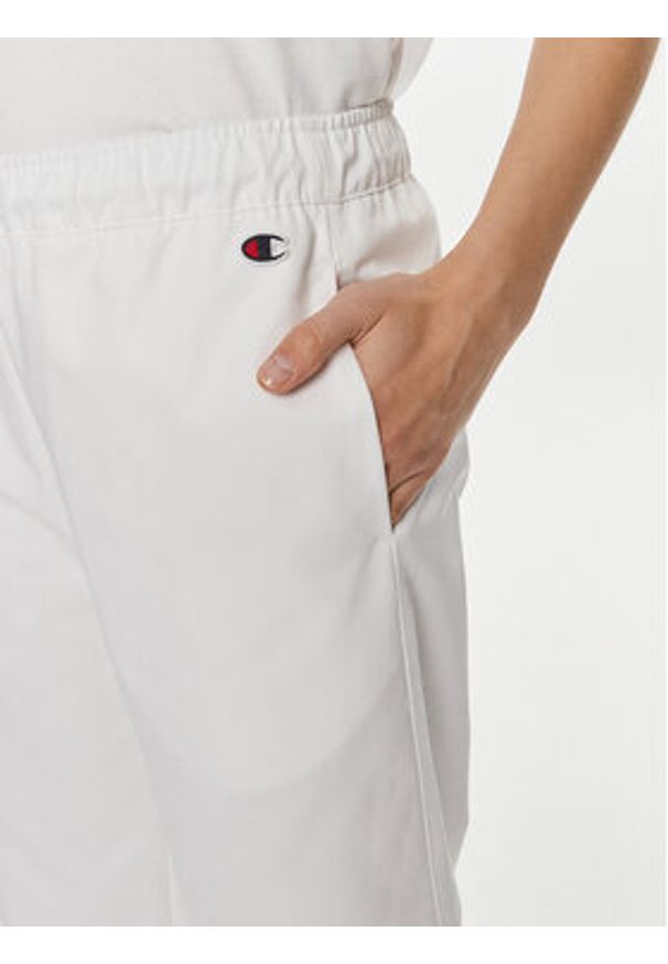 Champion Szorty sportowe 117202 Biały Relaxed Fit. Kolor: biały. Materiał: syntetyk