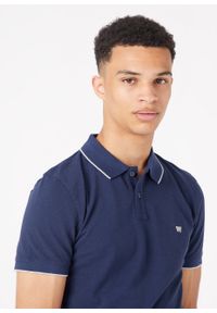 Wrangler - WRANGLER POLO SHIRT MĘSKA KOSZULKA POLO NAVY W7BHK4114 112324466. Typ kołnierza: polo #3