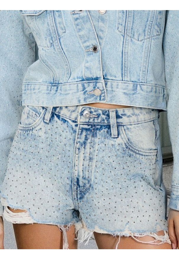 Sinsay - Szorty jeansowe high waist z cyrkoniami - niebieski. Stan: podwyższony. Kolor: niebieski. Materiał: jeans