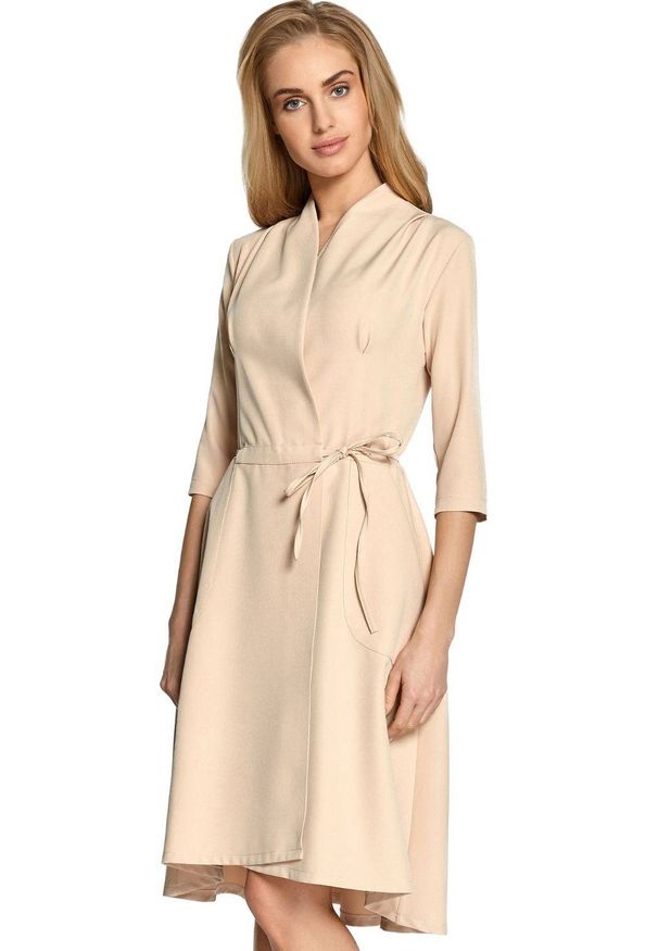 Style - Dopasowana kopertowa sukienka z asymetrycznym dołem. Okazja: do pracy. Materiał: elastan. Typ sukienki: asymetryczne, kopertowe