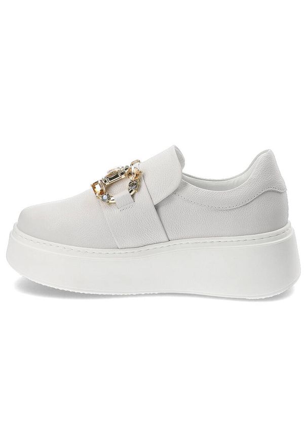 CheBello - Białe Sneakersy Chebello Stylowe Obuwie Damskie Na Platformie. Okazja: na uczelnię. Kolor: biały. Materiał: jeans, materiał. Wzór: aplikacja. Obcas: na platformie