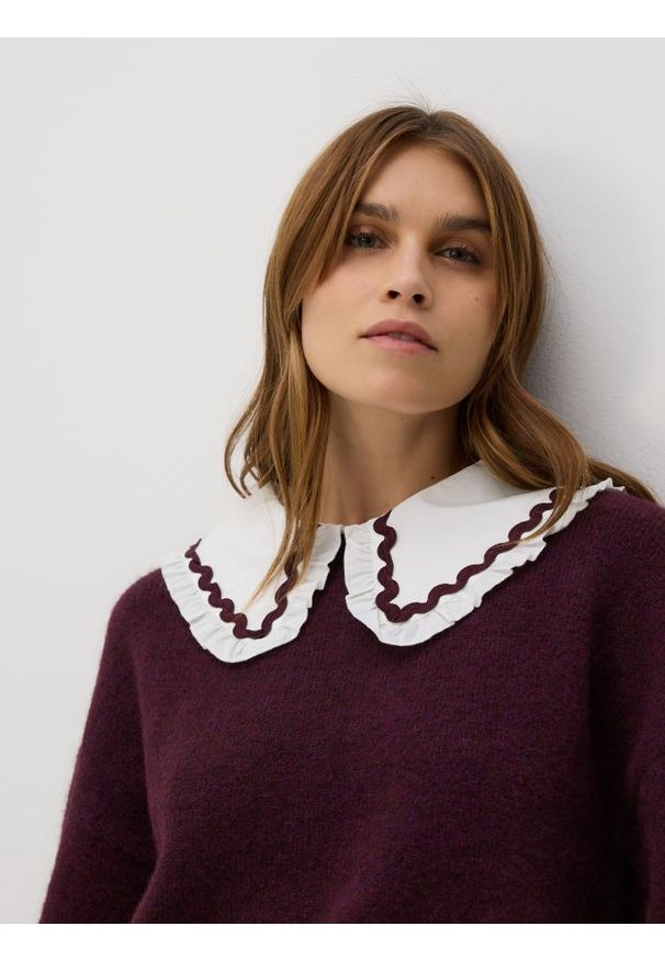 Reserved - Sweter z domieszką wełny - ciemnofioletowy. Kolor: fioletowy. Materiał: wełna