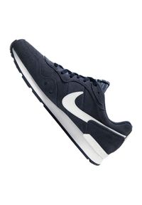 Buty Nike Venture Runner Suede M CQ4557-400 granatowe. Okazja: na co dzień. Kolor: niebieski. Materiał: zamsz. Szerokość cholewki: normalna. Sezon: lato #5