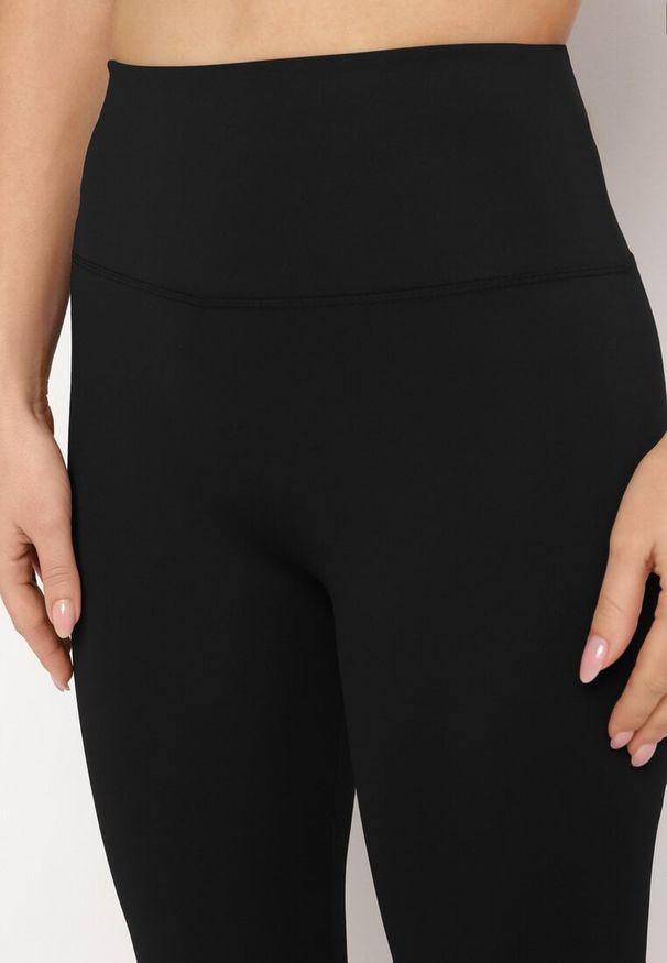Born2be - Czarne Legginsy Sportowe z Wysokim Stanem Pierra. Okazja: do pracy. Stan: podwyższony. Kolor: czarny. Długość: długie. Styl: sportowy