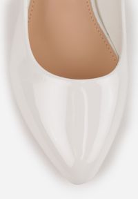 Renee - Białe Czółenka Ironice. Wysokość cholewki: przed kostkę. Kolor: biały. Materiał: lakier. Szerokość cholewki: normalna. Obcas: na obcasie. Styl: elegancki, klasyczny. Wysokość obcasa: niski #2