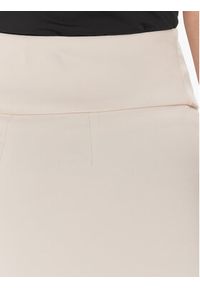 Rinascimento Spodnie materiałowe CFC0117682003 Beżowy Regular Fit. Kolor: beżowy. Materiał: syntetyk