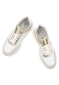 Białe Sneakersy Filippo Modne Obuwie Damskie. Okazja: na co dzień. Zapięcie: sznurówki. Kolor: biały. Materiał: zamsz, materiał. Szerokość cholewki: normalna #4