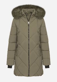 Born2be - Ciemnozielona Pikowana Kurtka z Kapturem z Futrem i Ściągaczami przy Rękawach Dacce. Okazja: na co dzień. Typ kołnierza: kaptur. Kolor: zielony. Materiał: futro. Styl: casual #2