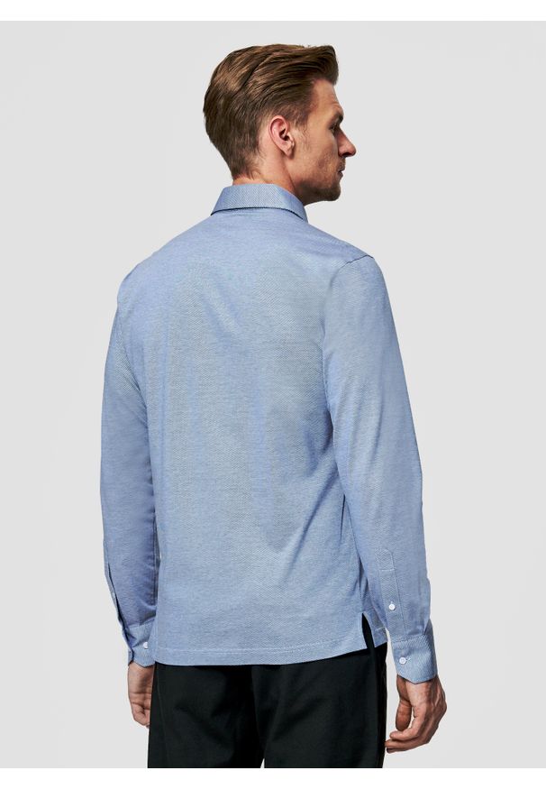 Pako Lorente - PAKO LORENTE - Jasnoniebieska dzianinowa koszula męska. Typ kołnierza: kołnierzyk włoski. Kolor: niebieski. Materiał: dzianina. Długość rękawa: długi rękaw. Długość: długie. Wzór: melanż