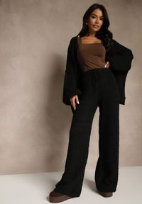 Renee - Czarne Spodnie Wide Leg z Dzianiny z Dodatkiem Wełny i Wiskozy Tiesania. Okazja: na co dzień. Stan: podwyższony. Kolor: czarny. Materiał: dzianina, wełna, wiskoza. Styl: casual #5