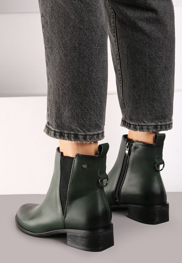 Renee - Zielone Botki na Słupku w Stylu Sztybletów z Metaliczną Aplikacją Verinette. Okazja: na co dzień. Zapięcie: zamek. Kolor: zielony. Materiał: jeans. Wzór: aplikacja. Obcas: na słupku. Styl: wizytowy, elegancki, casual