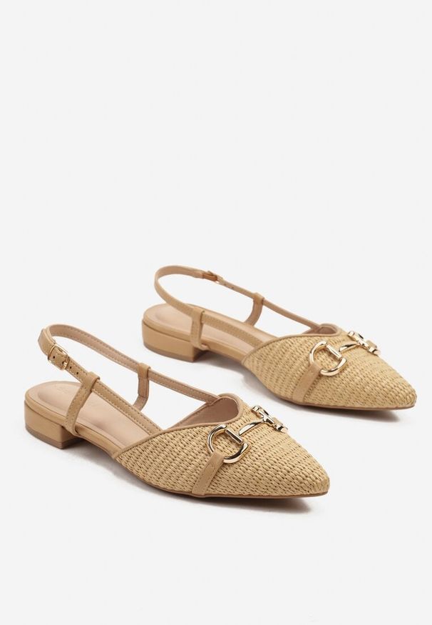 Born2be - Ciemnobeżowe Tweedowe Sandały ze Szpiczastym Noskiem i Ozdobną Aplikacją Annivaya. Okazja: na co dzień. Nosek buta: szpiczasty. Kolor: beżowy. Wzór: aplikacja. Styl: casual, elegancki