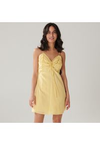 Sinsay - Sukienka mini na ramiączkach - Żółty. Kolor: żółty. Długość rękawa: na ramiączkach. Długość: mini #1