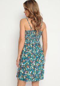 Born2be - Zielona Bawełniana Sukienka na Regulowanych Ramiączkach z Gumką w Talii Dimitssa. Okazja: na spacer, na imprezę. Typ kołnierza: dekolt w kształcie V. Kolor: zielony. Materiał: bawełna. Długość rękawa: na ramiączkach. Sezon: lato. Styl: elegancki #2