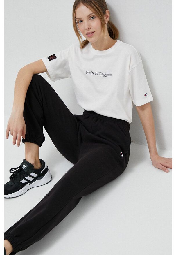 Champion spodnie dresowe kolor czarny gładkie. Kolor: czarny. Materiał: dresówka. Wzór: gładki