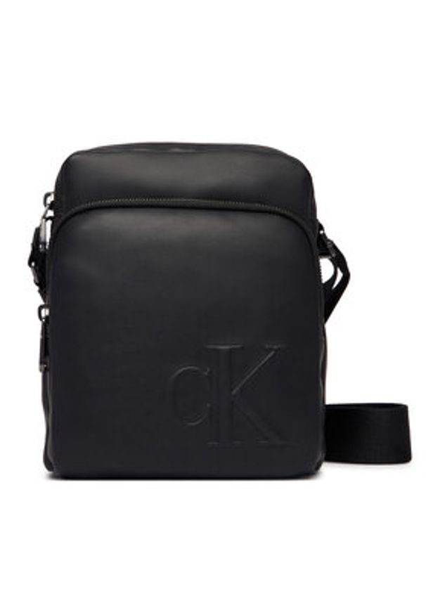Calvin Klein Saszetka Bold Ck Pocket Reporter LV04D3368G Czarny. Kolor: czarny. Materiał: skóra