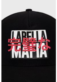 LABELLAMAFIA - LaBellaMafia Czapka kolor czarny z nadrukiem. Kolor: czarny. Wzór: nadruk #2