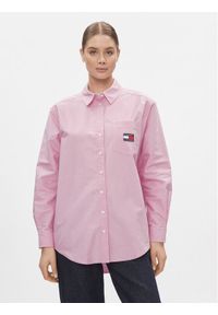 Tommy Jeans Koszula Badge DW0DW13804 Różowy Boyfriend Fit. Kolor: różowy. Materiał: bawełna
