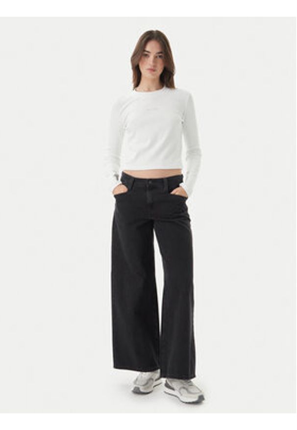 Calvin Klein Jeans Bluzka Monogram LV047A803G Biały Slim Fit. Kolor: biały. Materiał: bawełna