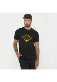 LEGEA - T-shirt z bawełny FIRST CLASS biały. Kolor: czarny. Materiał: bawełna. Wzór: nadruk. Sport: fitness #1