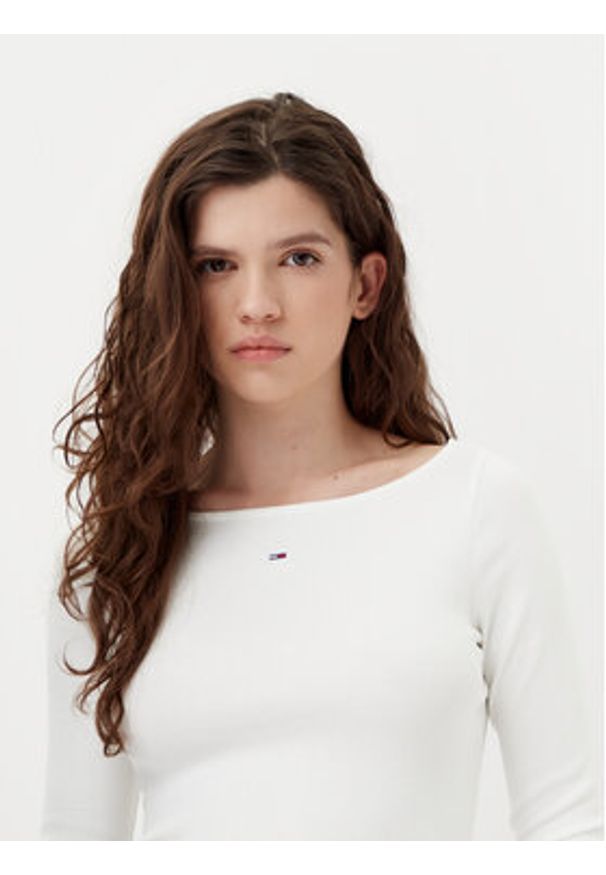 Tommy Jeans Bluzka DW0DW21350 Écru Slim Fit. Materiał: bawełna