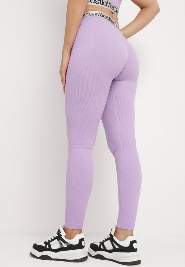 Born2be - Jasnofioletowe Elastyczne Legginsy z Szeroką Gumą w Pasie Rindama. Kolor: fioletowy. Materiał: guma. Styl: sportowy