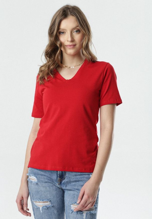 Born2be - Czerwony T-shirt Sada. Kolor: czerwony. Materiał: dzianina. Długość rękawa: krótki rękaw. Długość: długie. Wzór: gładki, aplikacja