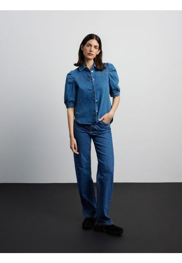 Reserved - Jeansowa koszula - niebieski. Kolor: niebieski. Materiał: jeans