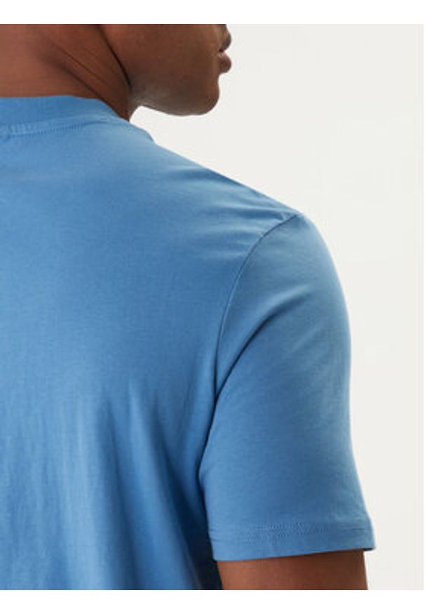 Napapijri T-Shirt Smallbox NP0A88TR Niebieski Regular Fit. Kolor: niebieski. Materiał: bawełna