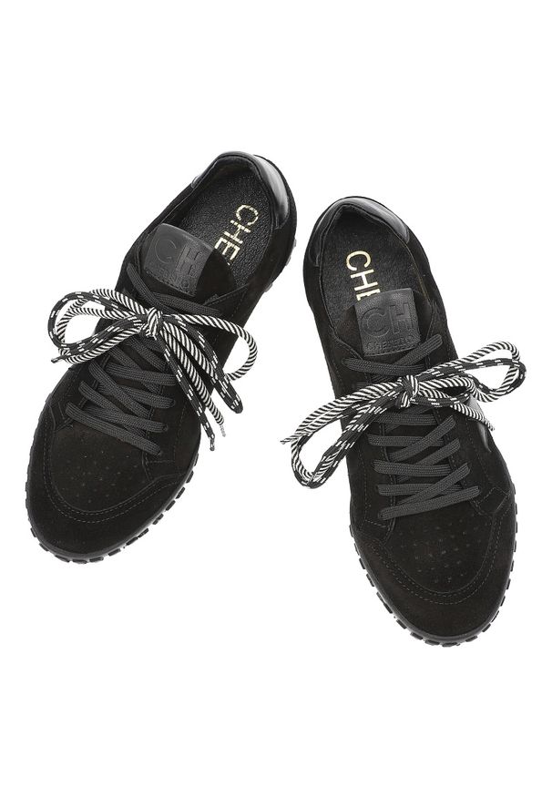 CheBello - Sneakersy damskie Chebello, skórzane na płaskiej podeszwie z okrągłym noskiem i sznurowane, czarne, 4862. Okazja: na co dzień. Wysokość cholewki: przed kostkę. Nosek buta: okrągły. Kolor: czarny. Materiał: skóra. Szerokość cholewki: normalna. Obcas: na płaskiej podeszwie
