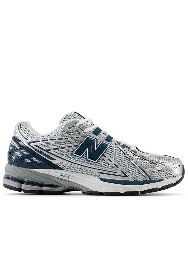 Buty New Balance U1906RCE - srebne. Materiał: materiał, syntetyk, guma. Szerokość cholewki: normalna. Sport: turystyka piesza