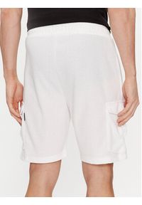 Brave Soul Szorty sportowe MSRT-516FALCO Biały Slim Fit. Kolor: biały. Materiał: syntetyk. Styl: sportowy