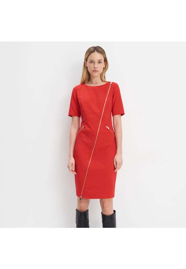 Mohito - Sukienka z zamkami - Czerwony. Kolor: czerwony