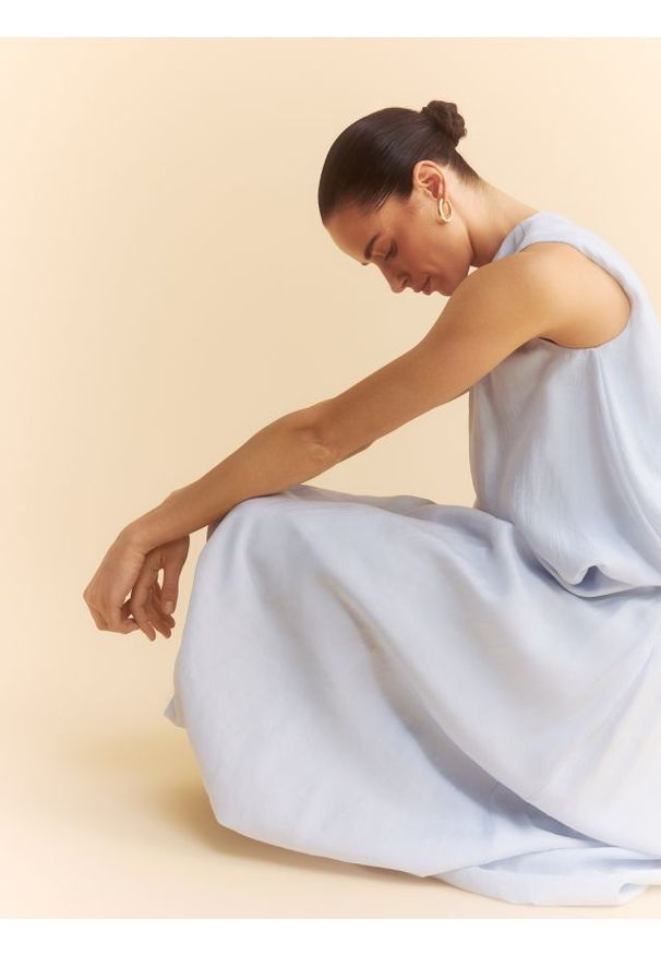 Reserved - Spódnica z lyocellem - jasnoniebieski. Kolor: niebieski. Materiał: tkanina. Wzór: gładki