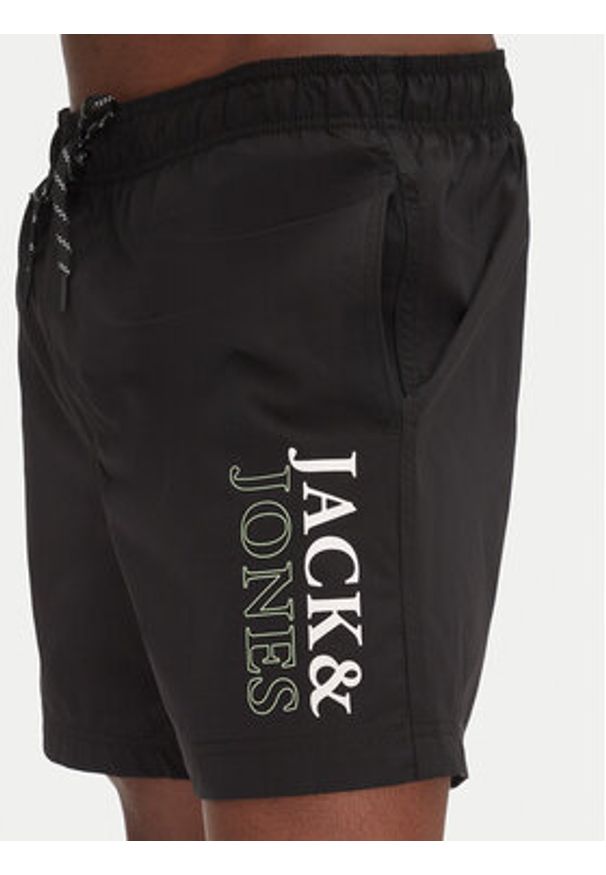 Jack & Jones - Jack&Jones Szorty kąpielowe Maui 12272799 Czarny Regular Fit. Kolor: czarny. Materiał: syntetyk