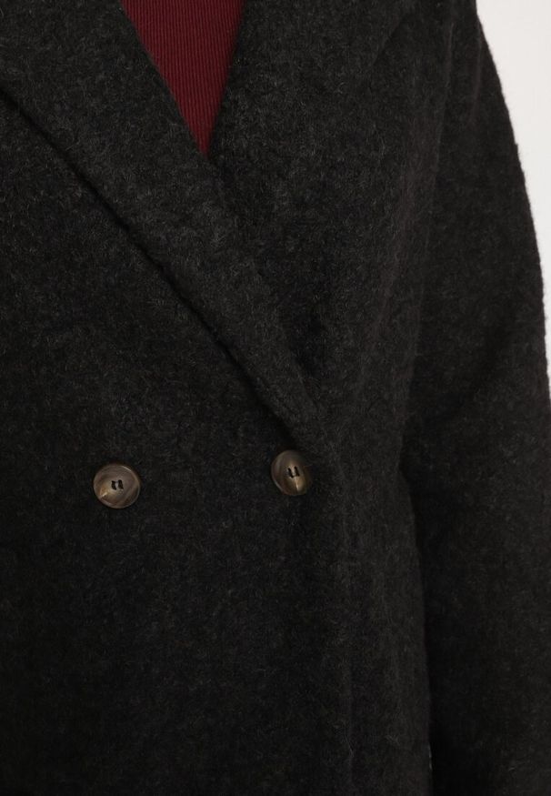 Born2be - Czarny Płaszcz Boucle Dwurzędowy z Kieszeniami Enathe. Okazja: do pracy, na spacer. Kolor: czarny. Materiał: jeans. Wzór: aplikacja. Styl: elegancki