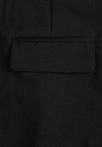 Renee - Czarne Szorty o Garniturowym Kroju High Waist z Dodatkiem Wiskozy Mavvia. Okazja: na co dzień. Stan: podwyższony. Kolor: czarny. Materiał: wiskoza. Sezon: lato. Styl: elegancki, klasyczny, casual #5