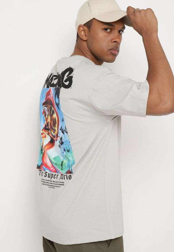 Born2be - Szara Koszulka Bawełniana Oversize z Nadrukiem z Przodu i na Plecach Mannesha. Kolor: szary. Materiał: bawełna. Wzór: nadruk